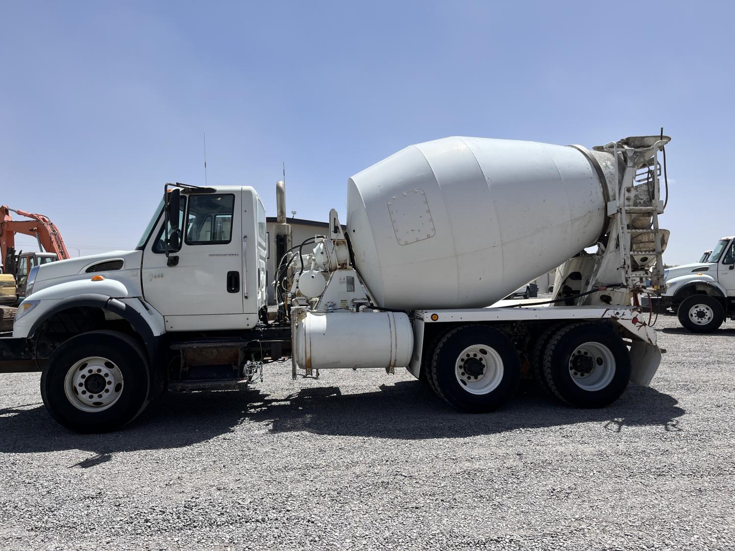 ./imagenes/INVOICE/2019/18041/CAMION INTERNATIONAL CON EQUIPO REVOLVEDOR MACNEILUS (17).JPG